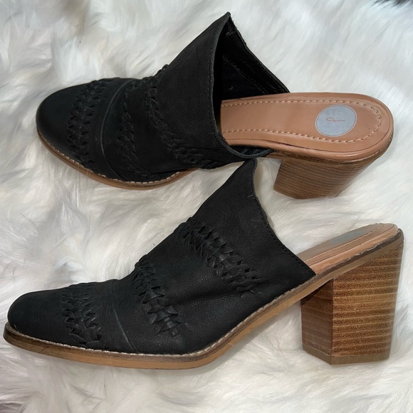 Journee Leather Huntly Black Bootie slides W/ Blocked Heels Sz 9 - Picture 6 of 12